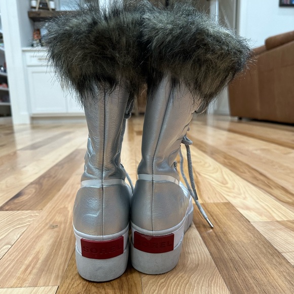 SOREL - Joan of Arctic Faux Fur Snow Boot - Silver - Womens 9.5 T8 - Picture 4 of 7